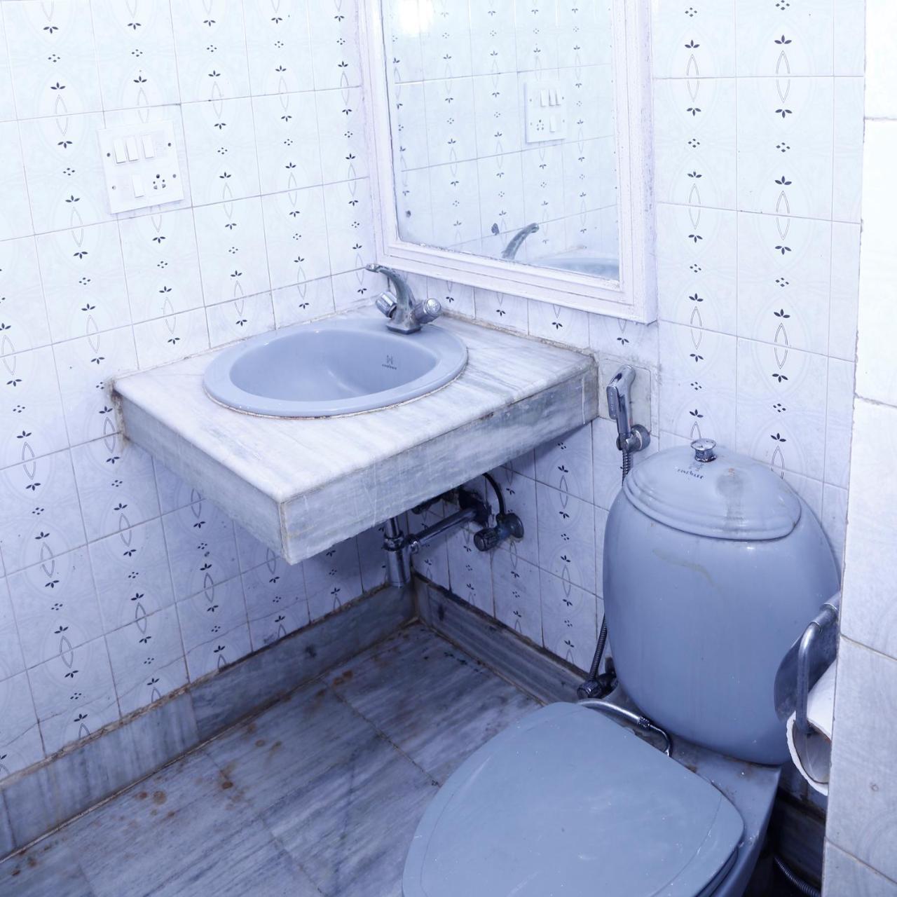 Batra Holiday Home - Couple Friendly Stays Delhi  Dış mekan fotoğraf